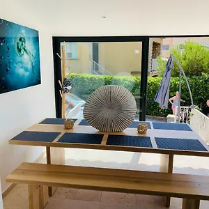Hébergement de vacances Maison En Front De Sur La De Portissol, Sanary-sur-Mer