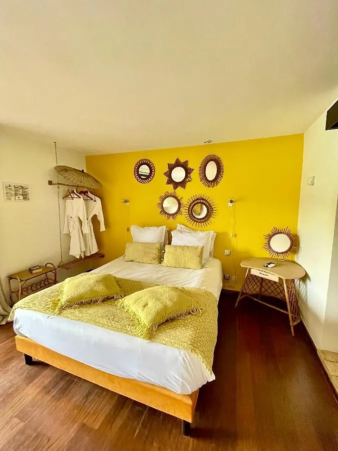 O Petit Monde Hotel Sanary-sur-Mer