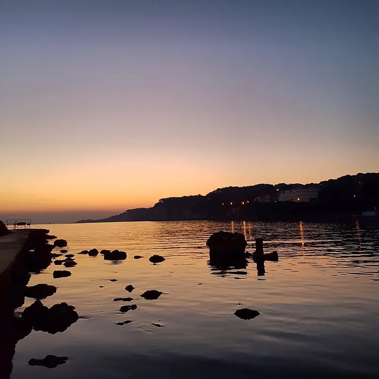O Petit Monde Hotel Sanary-sur-Mer 0*,  Frankrig